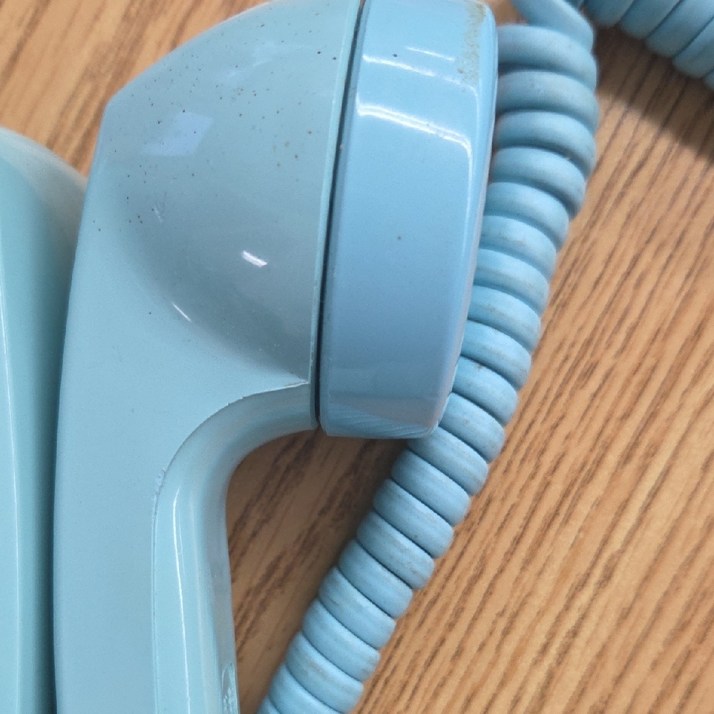 Vintage Blue Rotary Phone - Picture 3 of 7